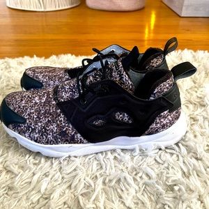 Gently worn Reebok Furylite fur lined sneaker!
